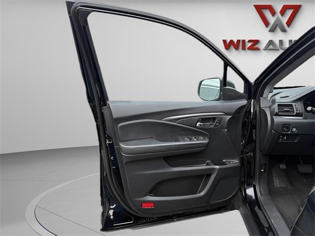 2021 Honda Pilot Special Edition, available for sale in Stratford, Connecticut | Wiz Leasing Inc. Stratford, Connecticut 2021 Honda Pilot Special Edition, available for sale in Stratford, Connecticut | Wiz Leasing Inc. Stratford, Connecticut