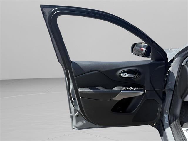 2022 Jeep Cherokee Limited, available for sale in Stratford, Connecticut | Wiz Leasing Inc. Stratford, Connecticut 2022 Jeep Cherokee Limited, available for sale in Stratford, Connecticut | Wiz Leasing Inc. Stratford, Connecticut