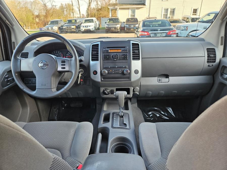 2009 Nissan Frontier 4WD Crew Cab LWB Auto SE, available for sale in East Windsor, Connecticut | Toro Auto. East Windsor, Connecticut 2009 Nissan Frontier 4WD Crew Cab LWB Auto SE, available for sale in East Windsor, Connecticut | Toro Auto. East Windsor, Connecticut