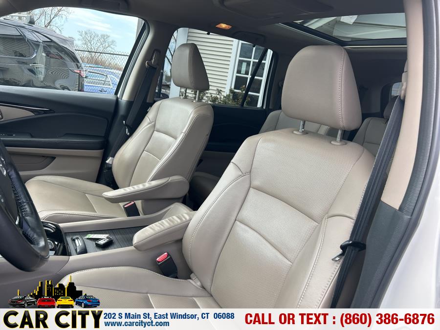 2017 Honda Pilot Elite AWD, available for sale in East Windsor, Connecticut | Car City LLC. East Windsor, Connecticut 2017 Honda Pilot Elite AWD, available for sale in East Windsor, Connecticut | Car City LLC. East Windsor, Connecticut