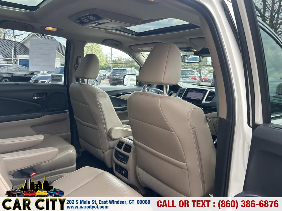 2017 Honda Pilot Elite AWD, available for sale in East Windsor, Connecticut | Car City LLC. East Windsor, Connecticut 2017 Honda Pilot Elite AWD, available for sale in East Windsor, Connecticut | Car City LLC. East Windsor, Connecticut