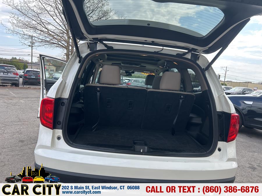 2017 Honda Pilot Elite AWD, available for sale in East Windsor, Connecticut | Car City LLC. East Windsor, Connecticut 2017 Honda Pilot Elite AWD, available for sale in East Windsor, Connecticut | Car City LLC. East Windsor, Connecticut