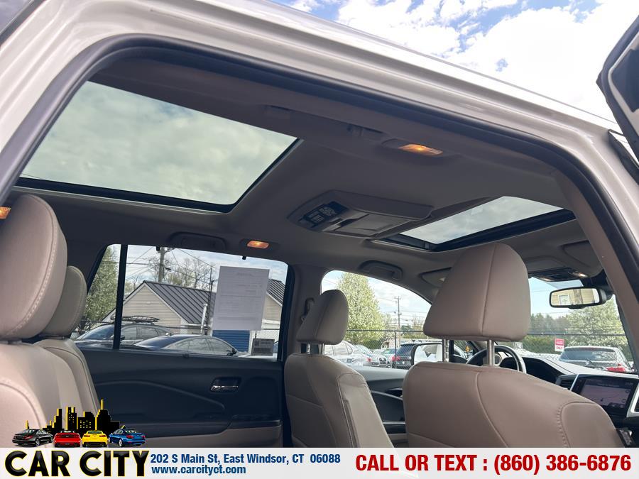2017 Honda Pilot Elite AWD, available for sale in East Windsor, Connecticut | Car City LLC. East Windsor, Connecticut 2017 Honda Pilot Elite AWD, available for sale in East Windsor, Connecticut | Car City LLC. East Windsor, Connecticut