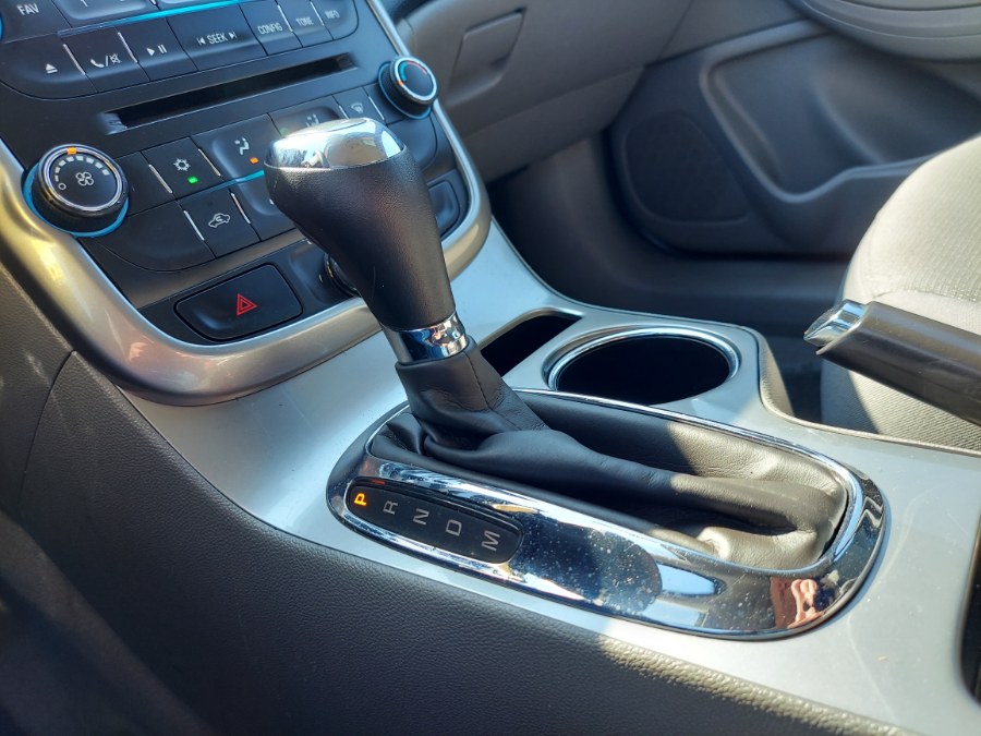 2015 Chevrolet Malibu 4dr Sdn LS w/1LS, available for sale in East Windsor, Connecticut | United Auto Sales of E Windsor, Inc. East Windsor, Connecticut 2015 Chevrolet Malibu 4dr Sdn LS w/1LS, available for sale in East Windsor, Connecticut | United Auto Sales of E Windsor, Inc. East Windsor, Connecticut