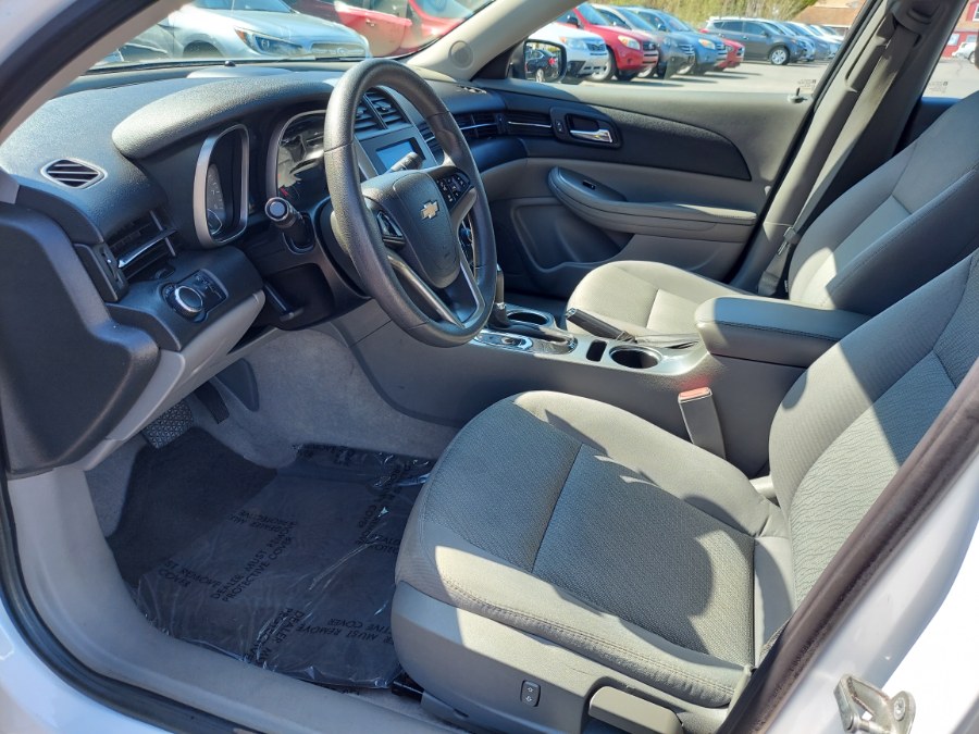 2015 Chevrolet Malibu 4dr Sdn LS w/1LS, available for sale in East Windsor, Connecticut | United Auto Sales of E Windsor, Inc. East Windsor, Connecticut 2015 Chevrolet Malibu 4dr Sdn LS w/1LS, available for sale in East Windsor, Connecticut | United Auto Sales of E Windsor, Inc. East Windsor, Connecticut