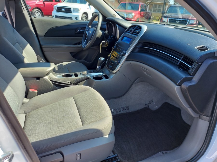 2015 Chevrolet Malibu 4dr Sdn LS w/1LS, available for sale in East Windsor, Connecticut | United Auto Sales of E Windsor, Inc. East Windsor, Connecticut 2015 Chevrolet Malibu 4dr Sdn LS w/1LS, available for sale in East Windsor, Connecticut | United Auto Sales of E Windsor, Inc. East Windsor, Connecticut