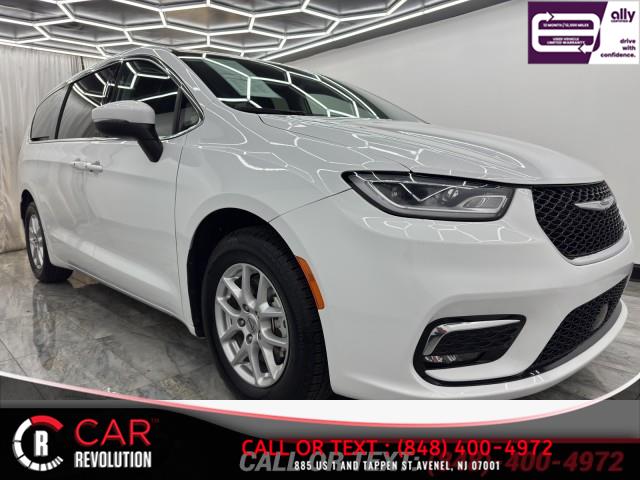 Used 2023 Chrysler Pacifica in Avenel, New Jersey | Car Revolution. Avenel, New Jersey
