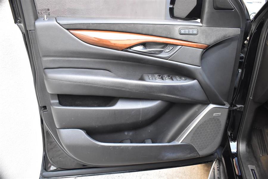 2019 Cadillac Escalade Esv Standard 4dr SUV, available for sale in Great Neck, New York | Camy Cars. Great Neck, New York 2019 Cadillac Escalade Esv Standard 4dr SUV, available for sale in Great Neck, New York | Camy Cars. Great Neck, New York