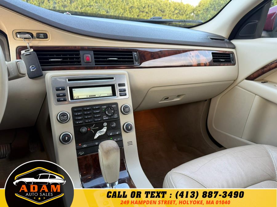 2009 Volvo XC70 4dr Wgn 3.2L w/Sunroof, available for sale in Holyoke, Massachusetts | Adam Auto Sales. Holyoke, Massachusetts 2009 Volvo XC70 4dr Wgn 3.2L w/Sunroof, available for sale in Holyoke, Massachusetts | Adam Auto Sales. Holyoke, Massachusetts