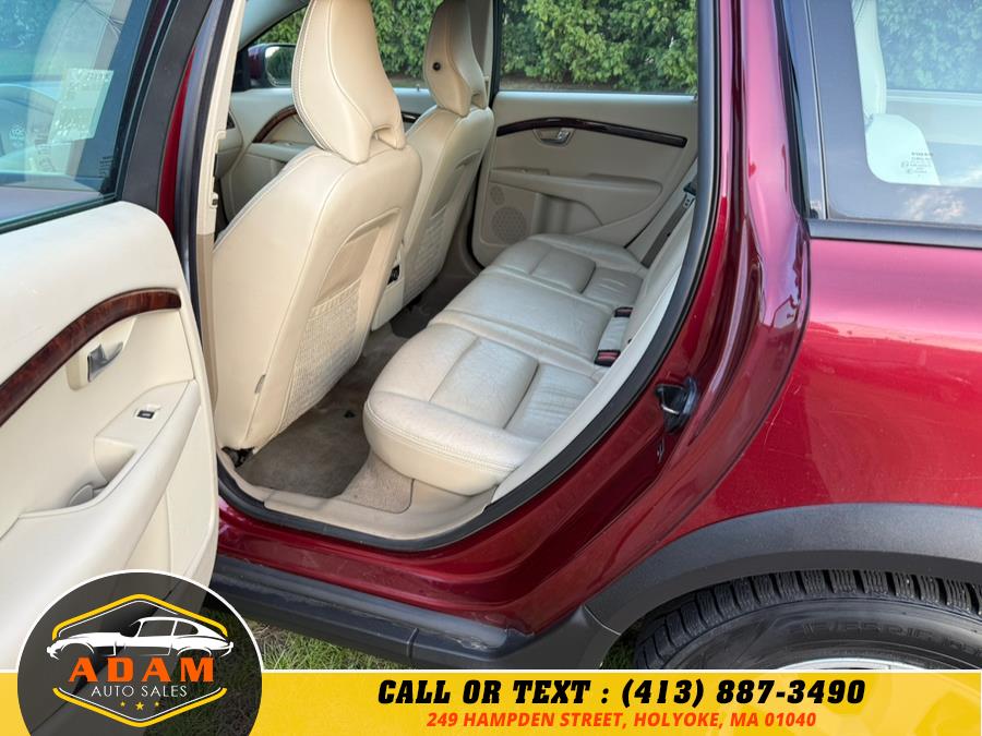 2009 Volvo XC70 4dr Wgn 3.2L w/Sunroof, available for sale in Holyoke, Massachusetts | Adam Auto Sales. Holyoke, Massachusetts 2009 Volvo XC70 4dr Wgn 3.2L w/Sunroof, available for sale in Holyoke, Massachusetts | Adam Auto Sales. Holyoke, Massachusetts