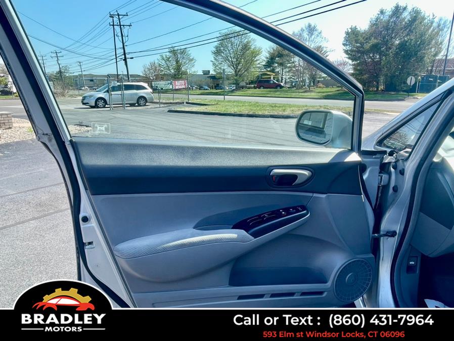 2009 Honda Civic LX, available for sale in Windsor Locks, Connecticut | Bradley Motors Inc. Windsor Locks, Connecticut 2009 Honda Civic LX, available for sale in Windsor Locks, Connecticut | Bradley Motors Inc. Windsor Locks, Connecticut