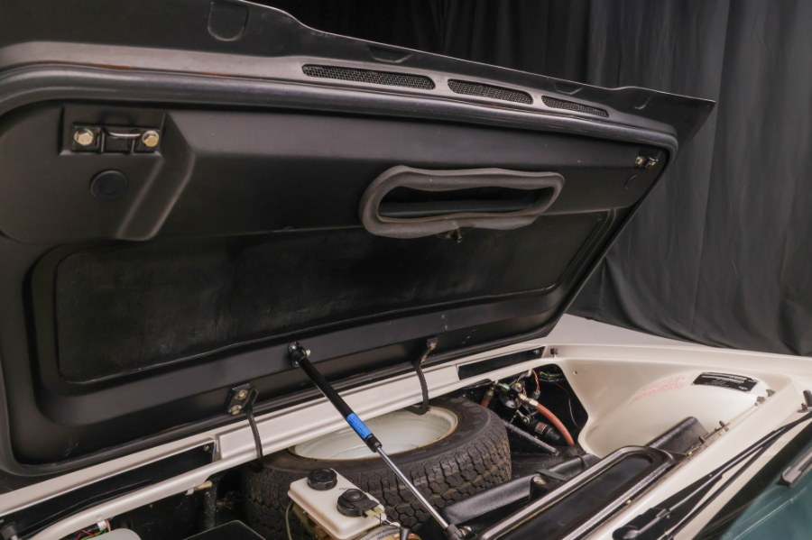 1988 Lotus Espirit Turbo, available for sale in North Salem, New York | Meccanic Shop North Inc. North Salem, New York 1988 Lotus Espirit Turbo, available for sale in North Salem, New York | Meccanic Shop North Inc. North Salem, New York