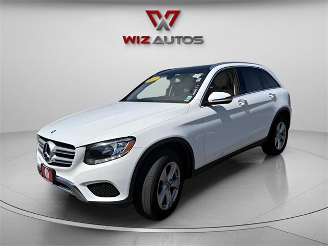 Used 2017 Mercedes-benz Glc in Stratford, Connecticut | Wiz Leasing Inc. Stratford, Connecticut
