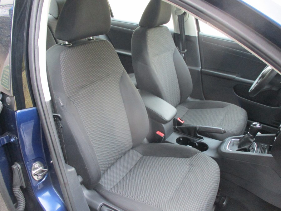 2014 Volkswagen Jetta Sedan 4dr Man S, available for sale in Meriden, Connecticut | Cos Central Auto. Meriden, Connecticut 2014 Volkswagen Jetta Sedan 4dr Man S, available for sale in Meriden, Connecticut | Cos Central Auto. Meriden, Connecticut