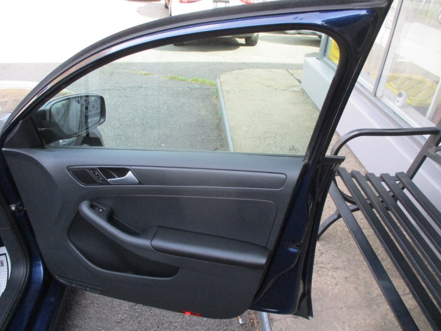 2014 Volkswagen Jetta Sedan 4dr Man S, available for sale in Meriden, Connecticut | Cos Central Auto. Meriden, Connecticut 2014 Volkswagen Jetta Sedan 4dr Man S, available for sale in Meriden, Connecticut | Cos Central Auto. Meriden, Connecticut