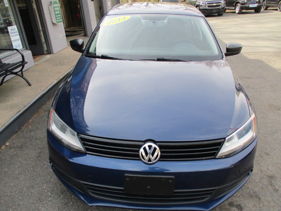 2014 Volkswagen Jetta Sedan 4dr Man S, available for sale in Meriden, Connecticut | Cos Central Auto. Meriden, Connecticut 2014 Volkswagen Jetta Sedan 4dr Man S, available for sale in Meriden, Connecticut | Cos Central Auto. Meriden, Connecticut