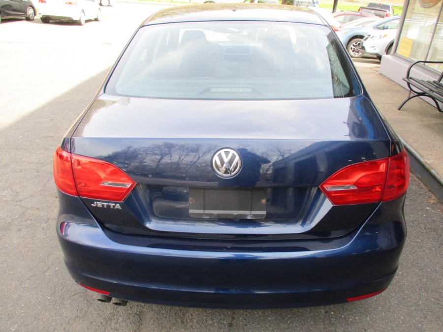 2014 Volkswagen Jetta Sedan 4dr Man S, available for sale in Meriden, Connecticut | Cos Central Auto. Meriden, Connecticut 2014 Volkswagen Jetta Sedan 4dr Man S, available for sale in Meriden, Connecticut | Cos Central Auto. Meriden, Connecticut