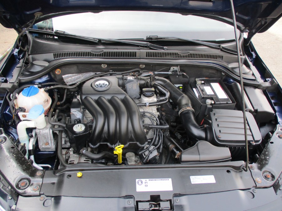 2014 Volkswagen Jetta Sedan 4dr Man S, available for sale in Meriden, Connecticut | Cos Central Auto. Meriden, Connecticut 2014 Volkswagen Jetta Sedan 4dr Man S, available for sale in Meriden, Connecticut | Cos Central Auto. Meriden, Connecticut