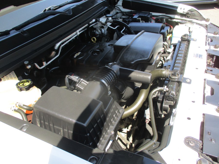 2020 Chevrolet Colorado 2WD Ext Cab 128" LT, available for sale in Meriden, Connecticut | Cos Central Auto. Meriden, Connecticut 2020 Chevrolet Colorado 2WD Ext Cab 128" LT, available for sale in Meriden, Connecticut | Cos Central Auto. Meriden, Connecticut