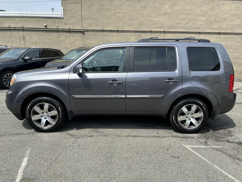 2015 Honda Pilot 4WD 4dr Touring w/RES & Navi, available for sale in West Springfield, Massachusetts | Union Street Auto Sales. West Springfield, Massachusetts 2015 Honda Pilot 4WD 4dr Touring w/RES & Navi, available for sale in West Springfield, Massachusetts | Union Street Auto Sales. West Springfield, Massachusetts
