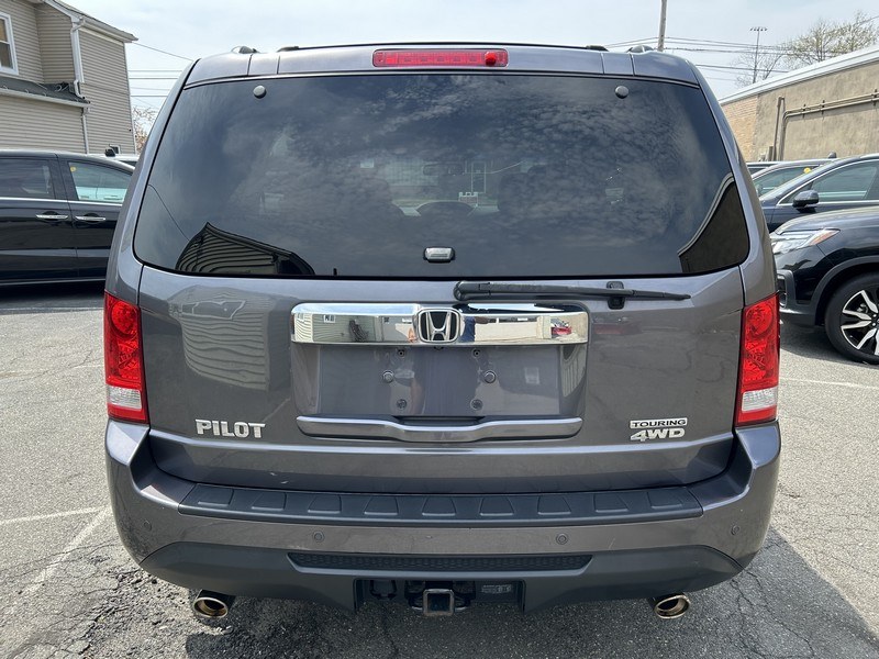 2015 Honda Pilot 4WD 4dr Touring w/RES & Navi, available for sale in West Springfield, Massachusetts | Union Street Auto Sales. West Springfield, Massachusetts 2015 Honda Pilot 4WD 4dr Touring w/RES & Navi, available for sale in West Springfield, Massachusetts | Union Street Auto Sales. West Springfield, Massachusetts