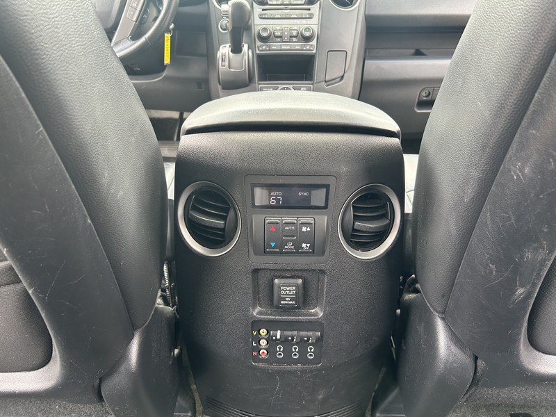 2015 Honda Pilot 4WD 4dr Touring w/RES & Navi, available for sale in West Springfield, Massachusetts | Union Street Auto Sales. West Springfield, Massachusetts 2015 Honda Pilot 4WD 4dr Touring w/RES & Navi, available for sale in West Springfield, Massachusetts | Union Street Auto Sales. West Springfield, Massachusetts