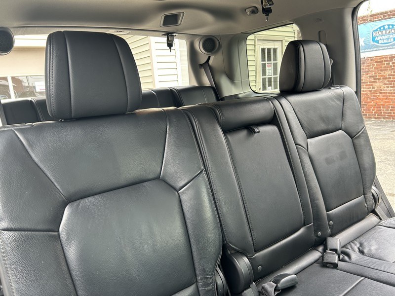 2015 Honda Pilot 4WD 4dr Touring w/RES & Navi, available for sale in West Springfield, Massachusetts | Union Street Auto Sales. West Springfield, Massachusetts 2015 Honda Pilot 4WD 4dr Touring w/RES & Navi, available for sale in West Springfield, Massachusetts | Union Street Auto Sales. West Springfield, Massachusetts