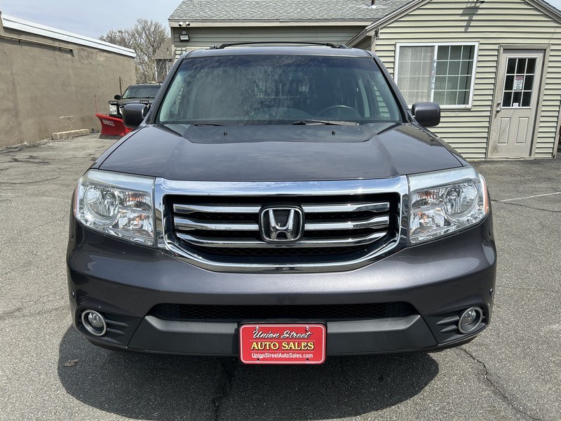 2015 Honda Pilot 4WD 4dr Touring w/RES & Navi, available for sale in West Springfield, Massachusetts | Union Street Auto Sales. West Springfield, Massachusetts 2015 Honda Pilot 4WD 4dr Touring w/RES & Navi, available for sale in West Springfield, Massachusetts | Union Street Auto Sales. West Springfield, Massachusetts