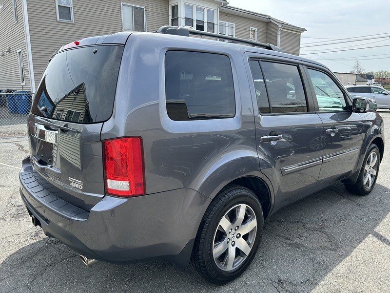 2015 Honda Pilot 4WD 4dr Touring w/RES & Navi, available for sale in West Springfield, Massachusetts | Union Street Auto Sales. West Springfield, Massachusetts 2015 Honda Pilot 4WD 4dr Touring w/RES & Navi, available for sale in West Springfield, Massachusetts | Union Street Auto Sales. West Springfield, Massachusetts