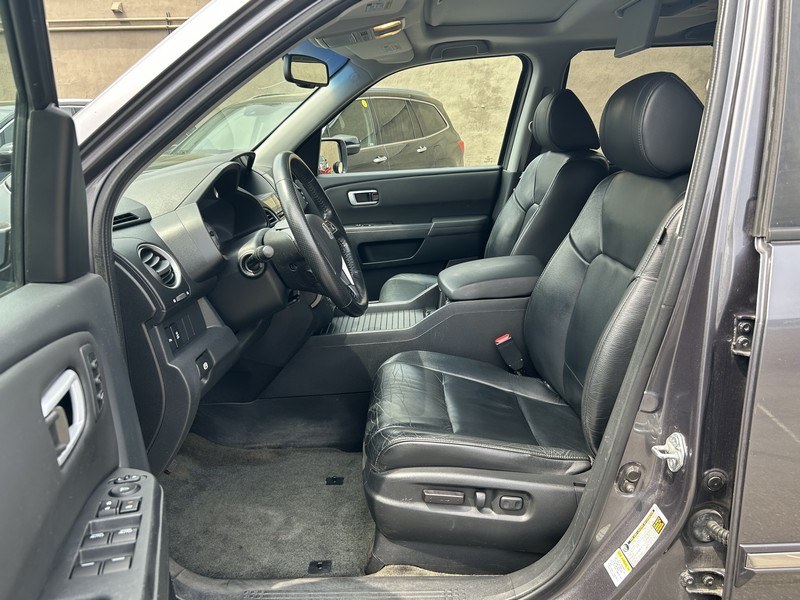 2015 Honda Pilot 4WD 4dr Touring w/RES & Navi, available for sale in West Springfield, Massachusetts | Union Street Auto Sales. West Springfield, Massachusetts 2015 Honda Pilot 4WD 4dr Touring w/RES & Navi, available for sale in West Springfield, Massachusetts | Union Street Auto Sales. West Springfield, Massachusetts