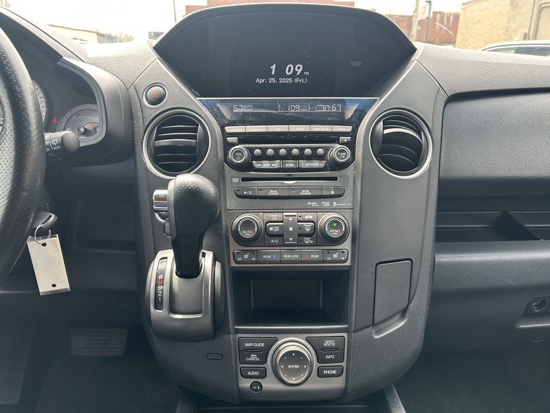 2015 Honda Pilot 4WD 4dr Touring w/RES & Navi, available for sale in West Springfield, Massachusetts | Union Street Auto Sales. West Springfield, Massachusetts 2015 Honda Pilot 4WD 4dr Touring w/RES & Navi, available for sale in West Springfield, Massachusetts | Union Street Auto Sales. West Springfield, Massachusetts