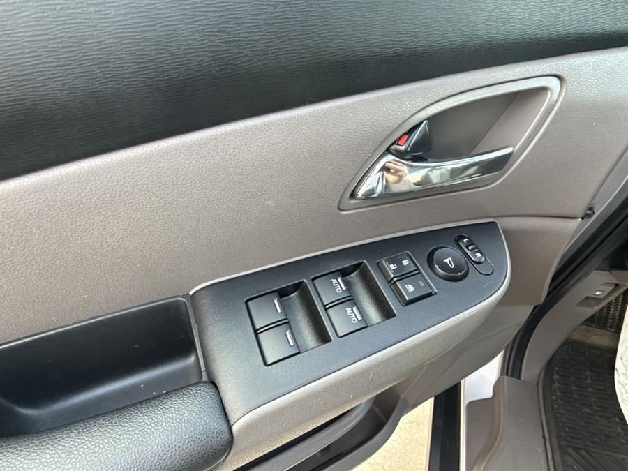 2014 Honda Odyssey LX, available for sale in Elida, Ohio | Josh's All Under Ten LLC. Elida, Ohio 2014 Honda Odyssey LX, available for sale in Elida, Ohio | Josh's All Under Ten LLC. Elida, Ohio