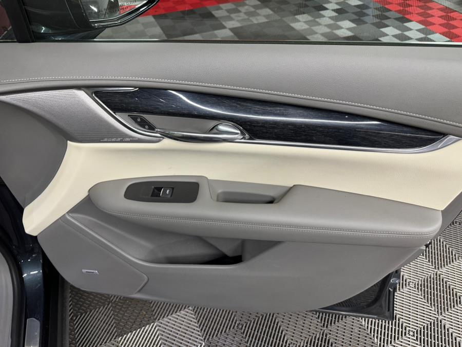 2021 Cadillac XT6 AWD 4dr Premium Luxury, available for sale in West Babylon , New York | MP Motors Inc. West Babylon , New York 2021 Cadillac XT6 AWD 4dr Premium Luxury, available for sale in West Babylon , New York | MP Motors Inc. West Babylon , New York