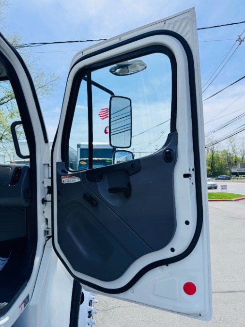 2016 Freightliner M2 106 26 FEET DRY BOX + CUMMINS ENGINE + NO CDL, available for sale in South Amboy, New Jersey | NJ Truck Spot. South Amboy, New Jersey 2016 Freightliner M2 106 26 FEET DRY BOX + CUMMINS ENGINE + NO CDL, available for sale in South Amboy, New Jersey | NJ Truck Spot. South Amboy, New Jersey