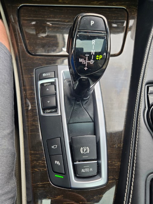 2015 BMW 6 Series 4dr Sdn 650i RWD Gran Coupe, available for sale in Bristol, Connecticut | Dealmax Motors LLC. Bristol, Connecticut 2015 BMW 6 Series 4dr Sdn 650i RWD Gran Coupe, available for sale in Bristol, Connecticut | Dealmax Motors LLC. Bristol, Connecticut
