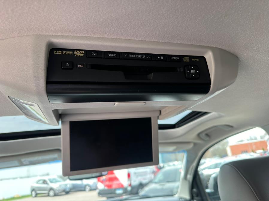 2010 Toyota Sequoia 4WD LV8 FFV 6-Spd AT Ltd (Natl), available for sale in South Windsor, Connecticut | Mike And Tony Auto Sales, Inc. South Windsor, Connecticut 2010 Toyota Sequoia 4WD LV8 FFV 6-Spd AT Ltd (Natl), available for sale in South Windsor, Connecticut | Mike And Tony Auto Sales, Inc. South Windsor, Connecticut