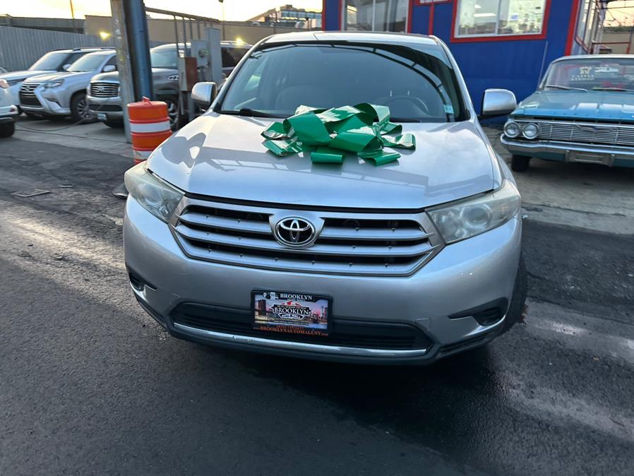 2013 Toyota Highlander 4WD 4dr V6 (Natl), available for sale in Brooklyn, New York | Brooklyn Auto Mall LLC. Brooklyn, New York 2013 Toyota Highlander 4WD 4dr V6 (Natl), available for sale in Brooklyn, New York | Brooklyn Auto Mall LLC. Brooklyn, New York