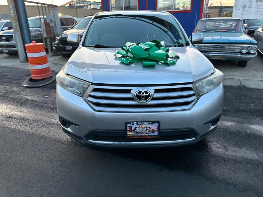 2013 Toyota Highlander 4WD 4dr V6 (Natl), available for sale in Brooklyn, New York | Brooklyn Auto Mall LLC. Brooklyn, New York 2013 Toyota Highlander 4WD 4dr V6 (Natl), available for sale in Brooklyn, New York | Brooklyn Auto Mall LLC. Brooklyn, New York