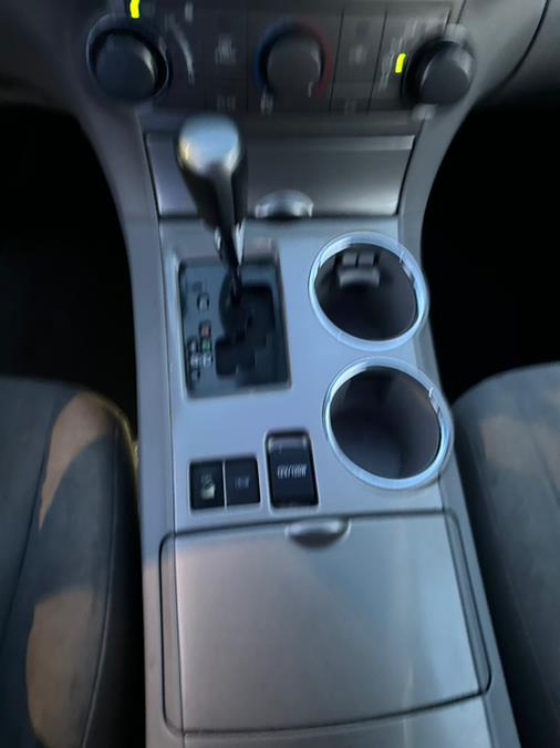 2013 Toyota Highlander 4WD 4dr V6 (Natl), available for sale in Brooklyn, New York | Brooklyn Auto Mall LLC. Brooklyn, New York 2013 Toyota Highlander 4WD 4dr V6 (Natl), available for sale in Brooklyn, New York | Brooklyn Auto Mall LLC. Brooklyn, New York