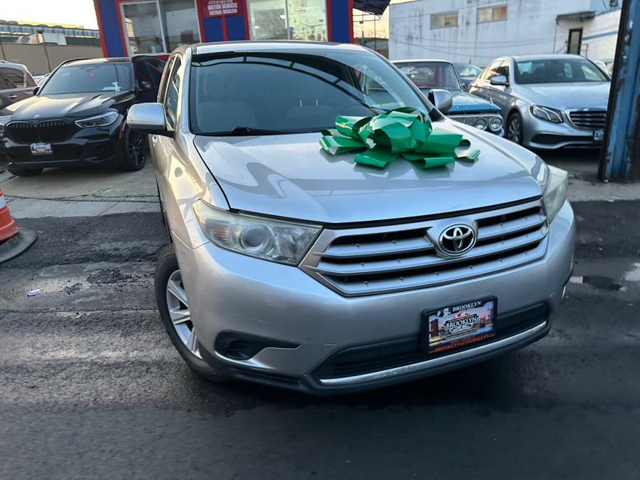 2013 Toyota Highlander 4WD 4dr V6 (Natl), available for sale in Brooklyn, New York | Brooklyn Auto Mall LLC. Brooklyn, New York 2013 Toyota Highlander 4WD 4dr V6 (Natl), available for sale in Brooklyn, New York | Brooklyn Auto Mall LLC. Brooklyn, New York