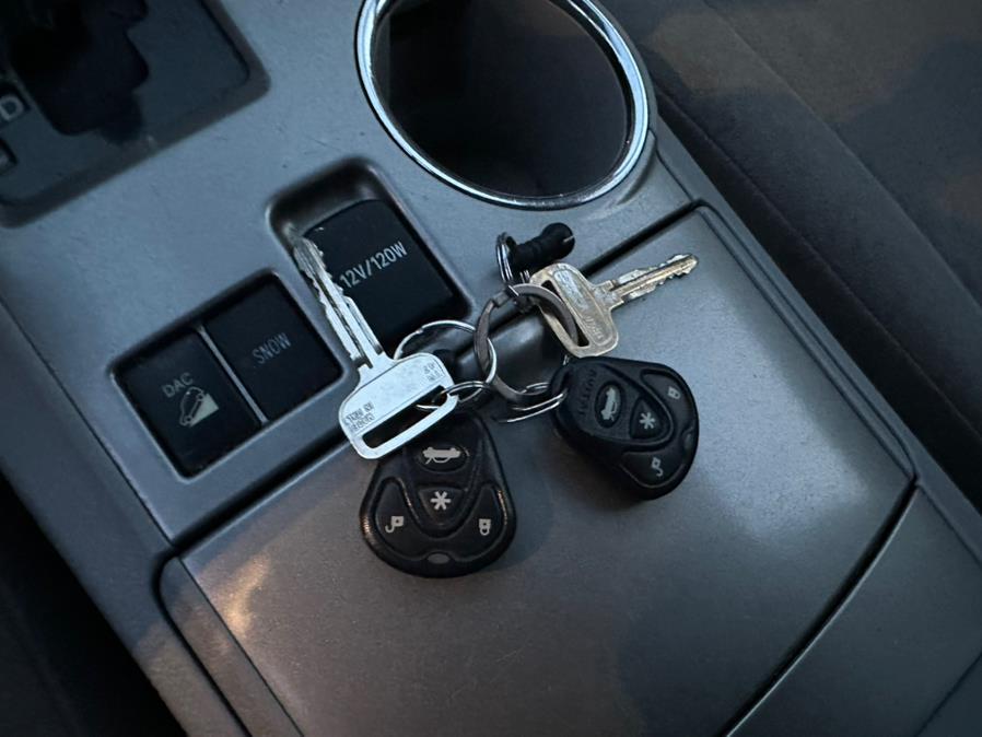2013 Toyota Highlander 4WD 4dr V6 (Natl), available for sale in Brooklyn, New York | Brooklyn Auto Mall LLC. Brooklyn, New York 2013 Toyota Highlander 4WD 4dr V6 (Natl), available for sale in Brooklyn, New York | Brooklyn Auto Mall LLC. Brooklyn, New York