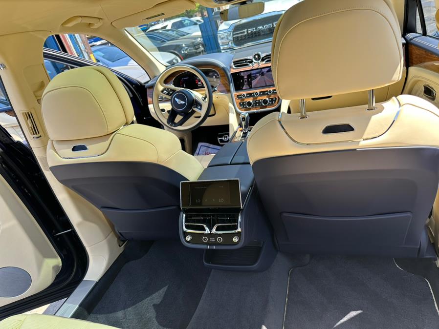 2024 Bentley Bentayga EWB Mulliner AWD, available for sale in Brooklyn, New York | Brooklyn Auto Mall LLC. Brooklyn, New York 2024 Bentley Bentayga EWB Mulliner AWD, available for sale in Brooklyn, New York | Brooklyn Auto Mall LLC. Brooklyn, New York