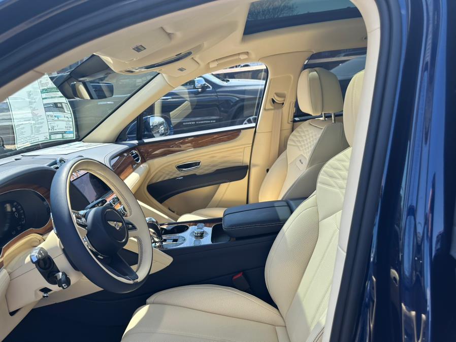 2024 Bentley Bentayga EWB Mulliner AWD, available for sale in Brooklyn, New York | Brooklyn Auto Mall LLC. Brooklyn, New York 2024 Bentley Bentayga EWB Mulliner AWD, available for sale in Brooklyn, New York | Brooklyn Auto Mall LLC. Brooklyn, New York