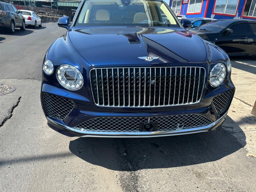 2024 Bentley Bentayga EWB Mulliner AWD, available for sale in Brooklyn, New York | Brooklyn Auto Mall LLC. Brooklyn, New York 2024 Bentley Bentayga EWB Mulliner AWD, available for sale in Brooklyn, New York | Brooklyn Auto Mall LLC. Brooklyn, New York