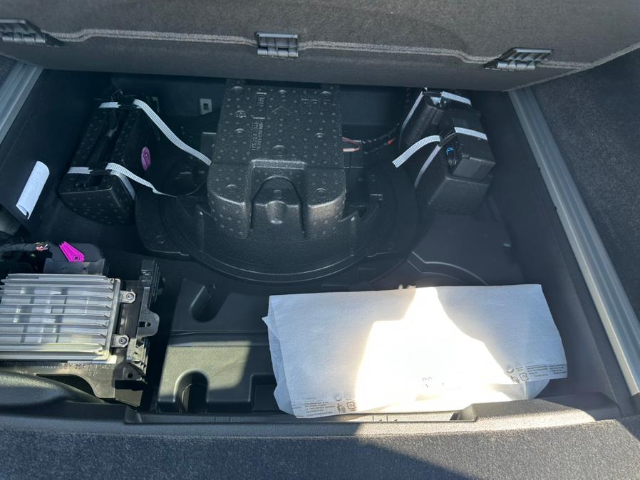 2024 Bentley Bentayga EWB Mulliner AWD, available for sale in Brooklyn, New York | Brooklyn Auto Mall LLC. Brooklyn, New York 2024 Bentley Bentayga EWB Mulliner AWD, available for sale in Brooklyn, New York | Brooklyn Auto Mall LLC. Brooklyn, New York