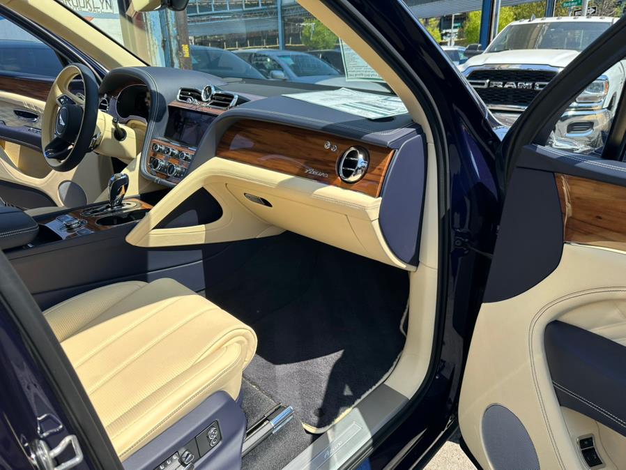2024 Bentley Bentayga EWB Mulliner AWD, available for sale in Brooklyn, New York | Brooklyn Auto Mall LLC. Brooklyn, New York 2024 Bentley Bentayga EWB Mulliner AWD, available for sale in Brooklyn, New York | Brooklyn Auto Mall LLC. Brooklyn, New York