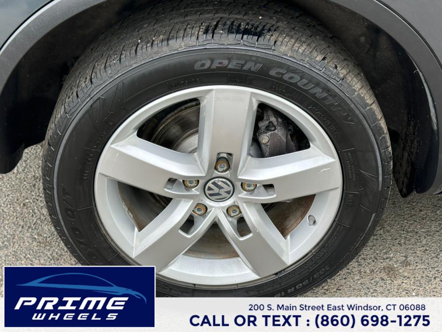 2013 Volkswagen Touareg 4dr VR6 Lux, available for sale in East Windsor, Connecticut | Prime Wheels. East Windsor, Connecticut 2013 Volkswagen Touareg 4dr VR6 Lux, available for sale in East Windsor, Connecticut | Prime Wheels. East Windsor, Connecticut