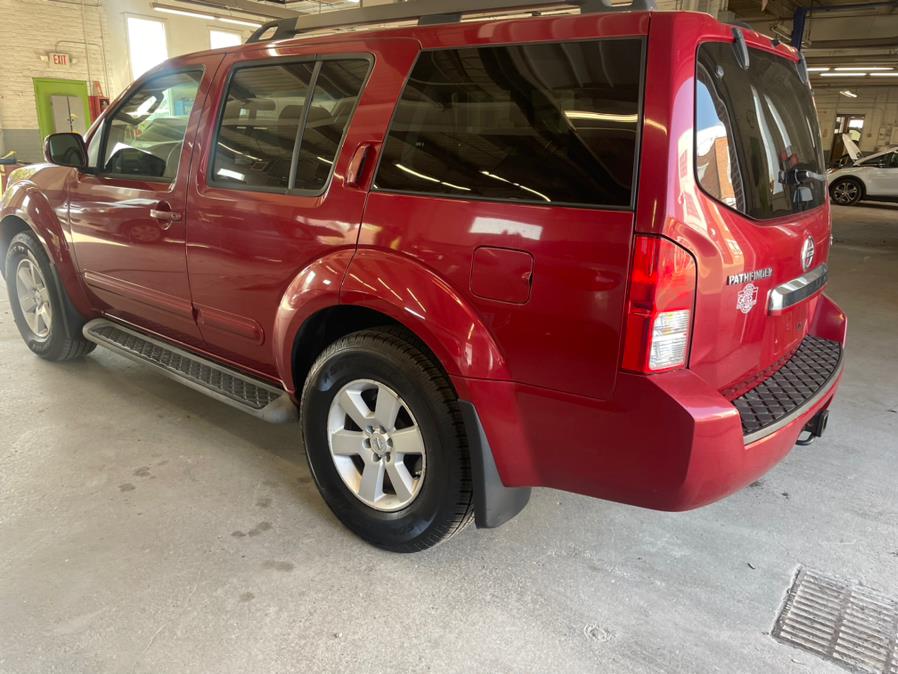 2009 Nissan Pathfinder 4WD 4dr V6 SE, available for sale in New Milford, Connecticut | Faustos Auto Body and Repairs LLC. New Milford, Connecticut 2009 Nissan Pathfinder 4WD 4dr V6 SE, available for sale in New Milford, Connecticut | Faustos Auto Body and Repairs LLC. New Milford, Connecticut