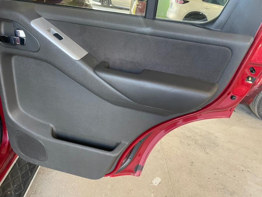2009 Nissan Pathfinder 4WD 4dr V6 SE, available for sale in New Milford, Connecticut | Faustos Auto Body and Repairs LLC. New Milford, Connecticut 2009 Nissan Pathfinder 4WD 4dr V6 SE, available for sale in New Milford, Connecticut | Faustos Auto Body and Repairs LLC. New Milford, Connecticut