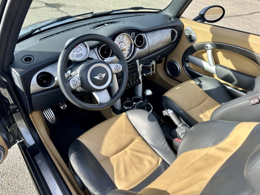 2005 Mini Cooper s Base, available for sale in Darien, Wisconsin | Geneva Motor Cars. Darien, Wisconsin 2005 Mini Cooper s Base, available for sale in Darien, Wisconsin | Geneva Motor Cars. Darien, Wisconsin